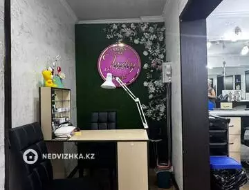 Салон, этаж 1, 62 м²