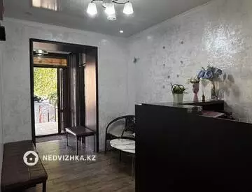 Салон, этаж 1, 62 м²