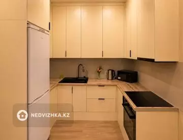 3-комнатная квартира, этаж 12 из 12, 50 м²