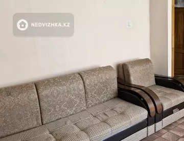 2-комнатная квартира, этаж 1 из 2, 42 м²