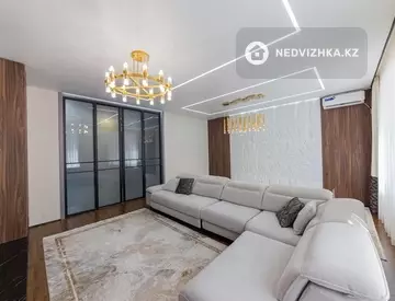 2-комнатная квартира, этаж 4 из 10, 90 м²
