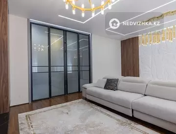 2-комнатная квартира, этаж 4 из 10, 90 м²
