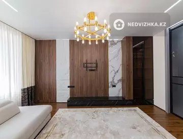 2-комнатная квартира, этаж 4 из 10, 90 м²
