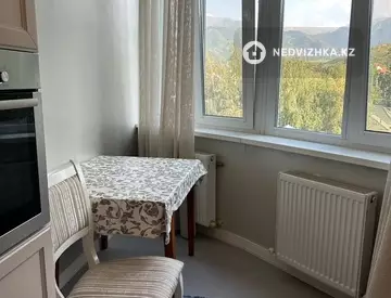 5-комнатная квартира, этаж 6 из 10, 135 м²