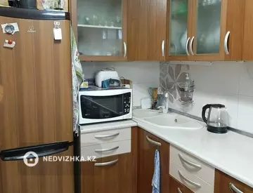 1-комнатная квартира, этаж 3 из 4, 32 м²