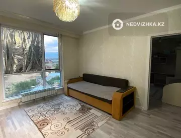 3-комнатная квартира, этаж 8 из 10, 50 м²