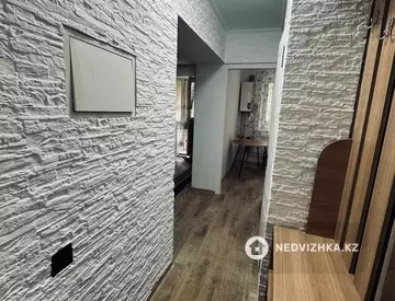 1-комнатная квартира, этаж 3 из 3, 32 м²