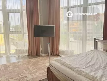 4-комнатная квартира, этаж 2 из 16, 147 м²