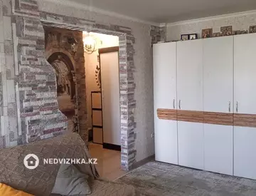 2-комнатная квартира, этаж 4 из 4, 45 м²