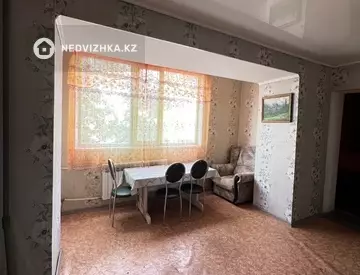 2-комнатная квартира, этаж 3 из 5, 40 м²