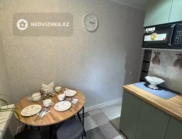 2-комнатная квартира, этаж 1 из 5, 45 м², Посуточно