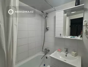 2-комнатная квартира, этаж 1 из 5, 45 м², Посуточно