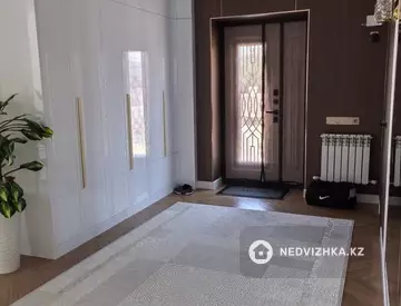 4-комнатный дом, 10 соток, 190 м²