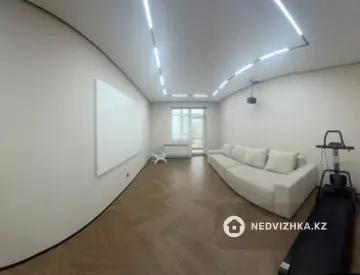 3-комнатная квартира, этаж 8 из 10, 87 м²