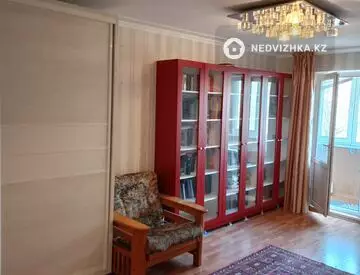 3-комнатная квартира, этаж 4 из 4, 61 м²