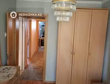 3-комнатная квартира, этаж 4 из 4, 61 м²