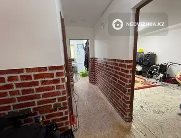 1-комнатная квартира, этаж 1 из 9, 42 м²