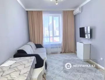 2-комнатная квартира, этаж 3 из 10, 38 м²