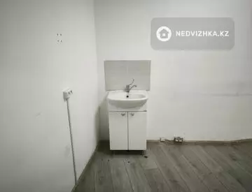 Офис, Магазин и др., этаж 1 из 2, 10 м², На длительный срок