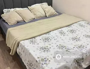 2-комнатная квартира, этаж 7 из 9, 42 м², Посуточно
