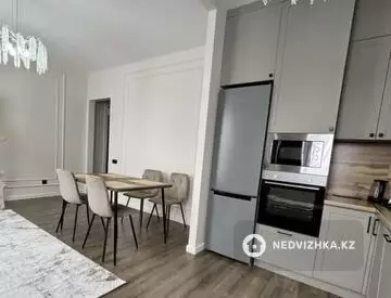 2-комнатная квартира, этаж 9 из 10, 52 м², На длительный срок