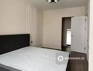 2-комнатная квартира, этаж 9 из 10, 52 м², На длительный срок