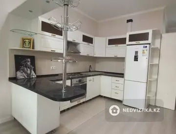 2-комнатная квартира, этаж 5 из 18, 67 м²