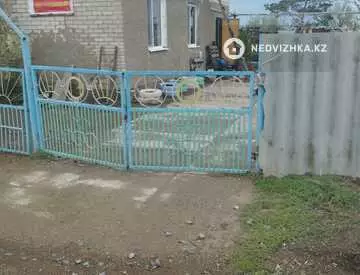 4-комнатная часть дома, 14.1 соток, 110 м²
