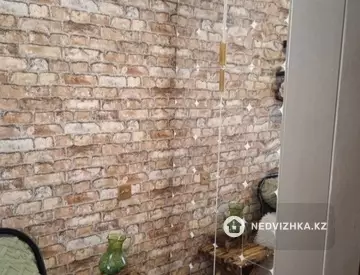 2-комнатная квартира, этаж 4 из 5, 42 м², На длительный срок