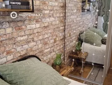 2-комнатная квартира, этаж 4 из 5, 42 м², На длительный срок