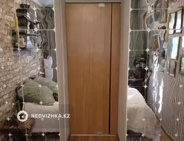 2-комнатная квартира, этаж 4 из 5, 42 м², На длительный срок