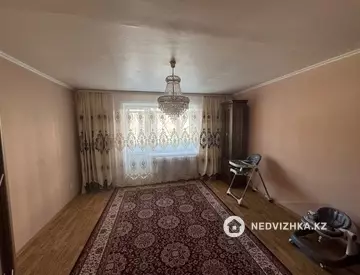 4-комнатная квартира, этаж 3 из 9, 77 м²