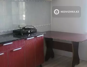 2-комнатная квартира, этаж 1 из 5, 52 м², На длительный срок