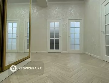 3-комнатная квартира, этаж 2 из 4, 82 м²