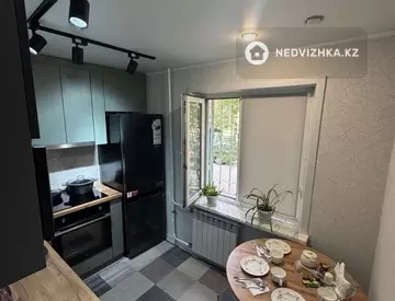 2-комнатная квартира, этаж 1 из 5, 45 м², Посуточно