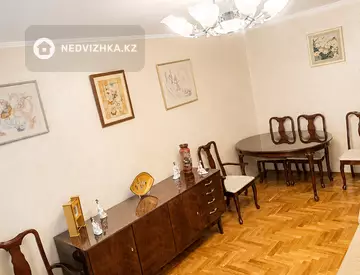 4-комнатная квартира, этаж 3 из 4, 73 м²