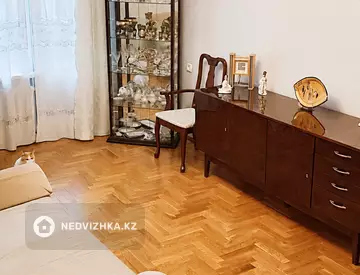 4-комнатная квартира, этаж 3 из 4, 73 м²