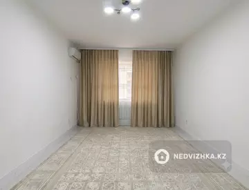 1-комнатная квартира, этаж 7 из 9, 49 м², На длительный срок