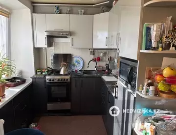3-комнатная квартира, этаж 3 из 5, 60 м²