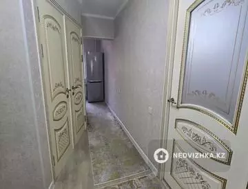 3-комнатная квартира, этаж 2 из 5, 64 м²