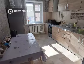 4-комнатная квартира, этаж 4 из 6, 102 м²