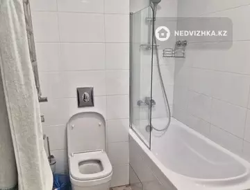 2-комнатная квартира, этаж 3 из 10, 62 м², На длительный срок