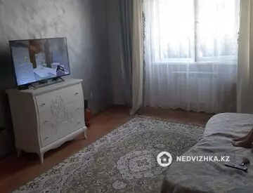 1-комнатная квартира, этаж 6 из 9, 80 м²