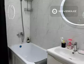 2-комнатная квартира, этаж 8 из 12, 56 м²