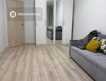 1-комнатная квартира, этаж 4 из 9, 40 м²