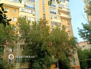 2-комнатная квартира, этаж 8 из 9, 55 м², На длительный срок