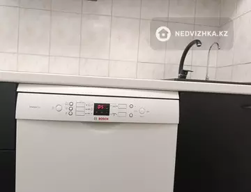 3-комнатная квартира, этаж 4 из 4, 60 м²