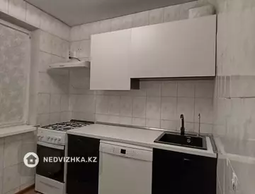 3-комнатная квартира, этаж 4 из 4, 60 м²
