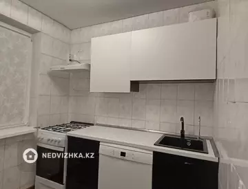 3-комнатная квартира, этаж 4 из 4, 60 м²