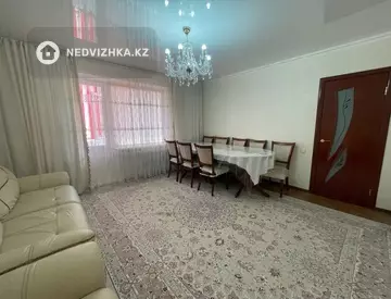 4-комнатная квартира, этаж 4 из 9, 82 м²